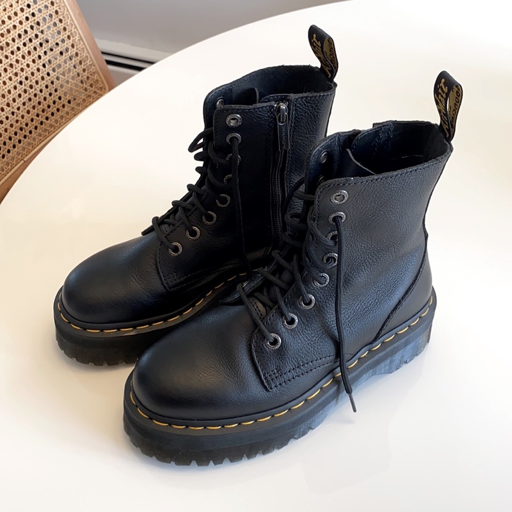 Dr. Martens Jadon Pisa Soft Leather Womens size 7